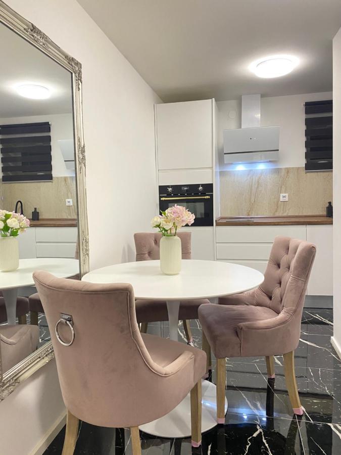 Sweet Flat With 2 Bedrooms Split Croatia ภายนอก รูปภาพ