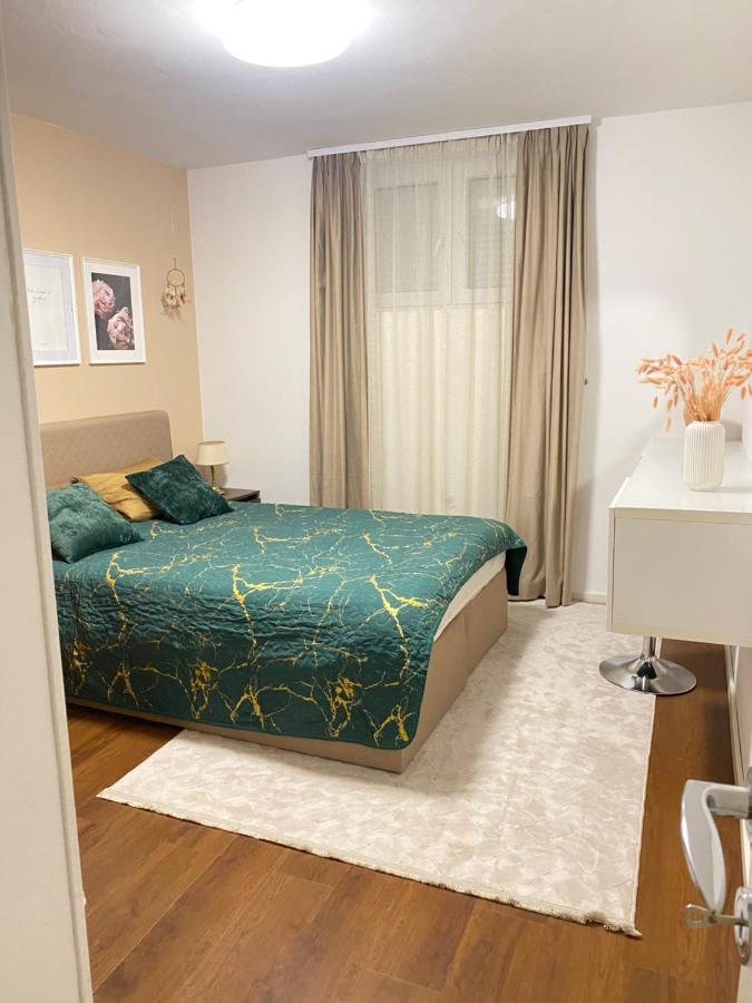 Sweet Flat With 2 Bedrooms Split Croatia ภายนอก รูปภาพ